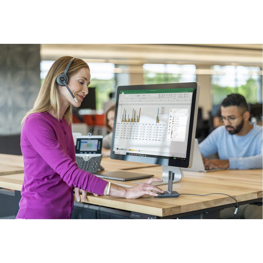 Life-Style Image for Cisco 561 Headset