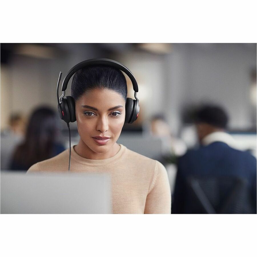 Life-Style Image for Jabra Evolve2 40 SE Wired Headset