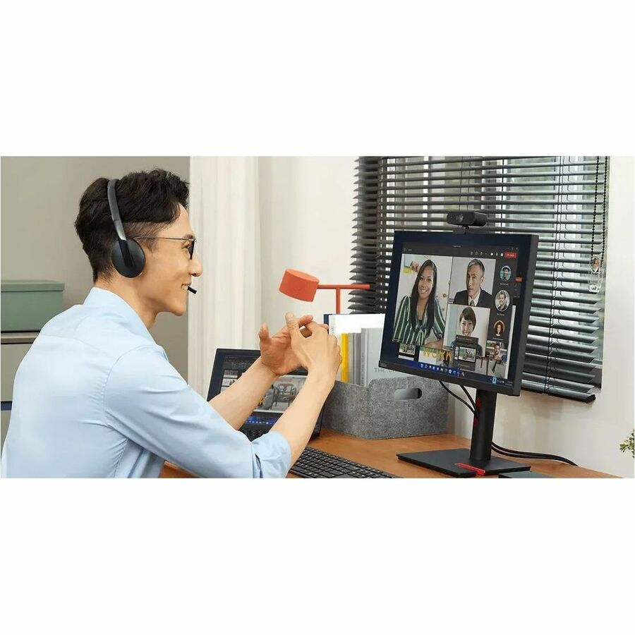 Life-Style Image for Lenovo Wired ANC Headset Gen 2 (Teams)