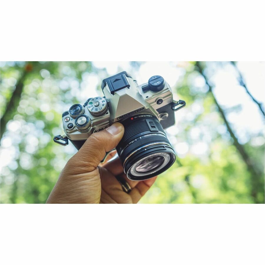 Life-Style Image for Om System M.ZUIKO DIGITAL - 9 mm to 18 mm - f/4 - f/22 - Super Wide Angle Varifocal Lens
