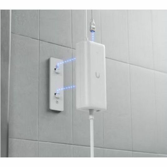 Alternate-Image8 Image for Ubiquiti PoE Integrated AC Adapter