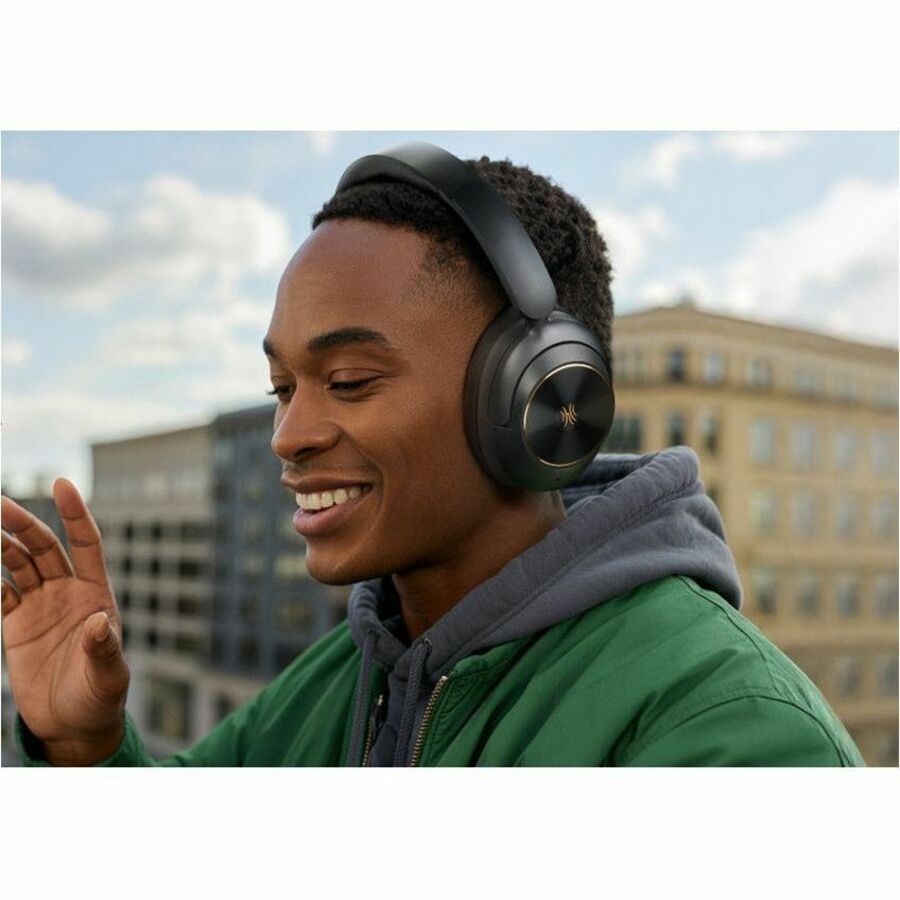 Life-Style Image for OneOdio Focus A6 Over-ear Hybrid ANC Headphones