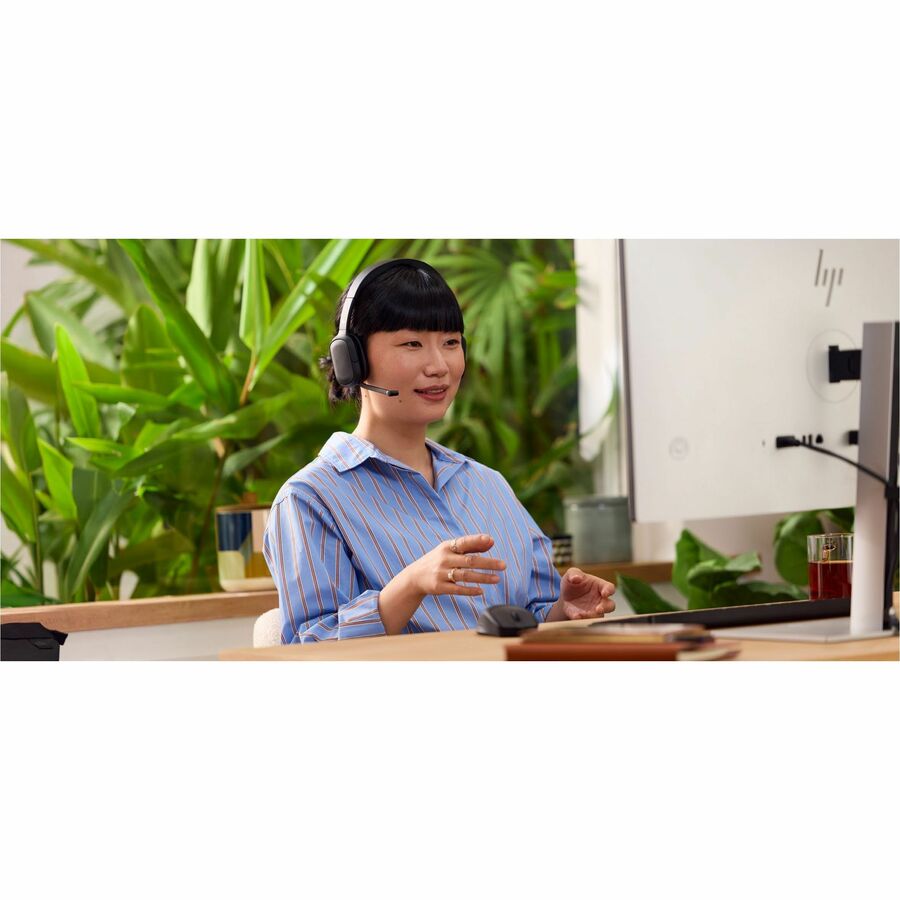 Life-Style Image for Poly Focus 625 Headset