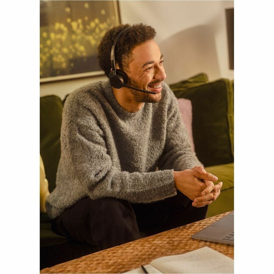 Life-Style Image for Jabra Evolve3 45 MS - USB-A with Dongle - Stereo