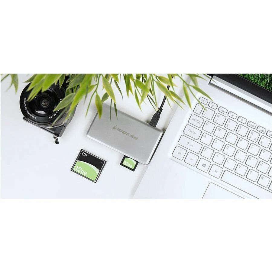 Alternate-Image6 Image for IOGEAR 56-in-1 Memory Card Reader/Writer