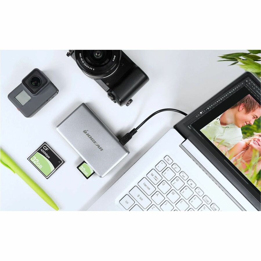 Alternate-Image4 Image for IOGEAR 56-in-1 Memory Card Reader/Writer