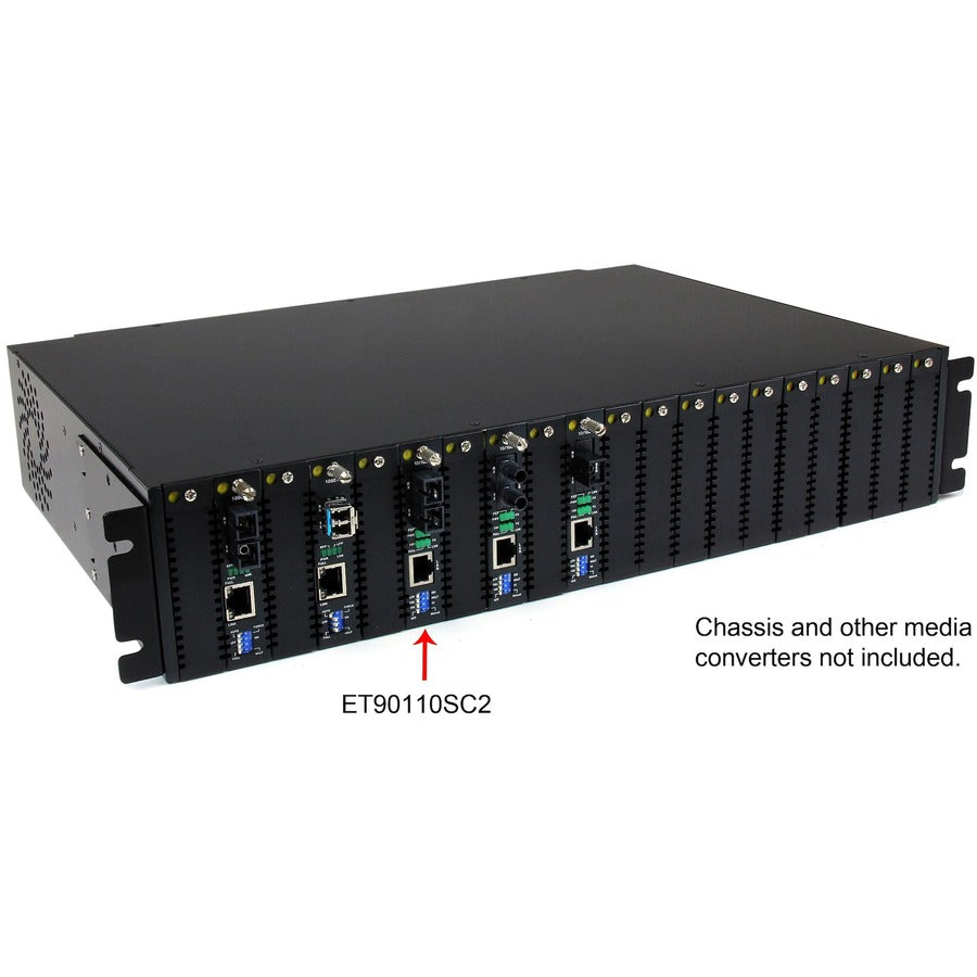 Alternate-Image3 Image for StarTech.com 10/100 Mbps Multi Mode Fiber Media Converter SC 2 km