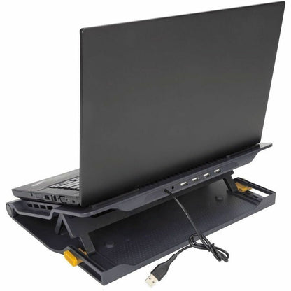 Alternate-Image1 Image for Targus 17" Chill Mat+ with 4-port Hub