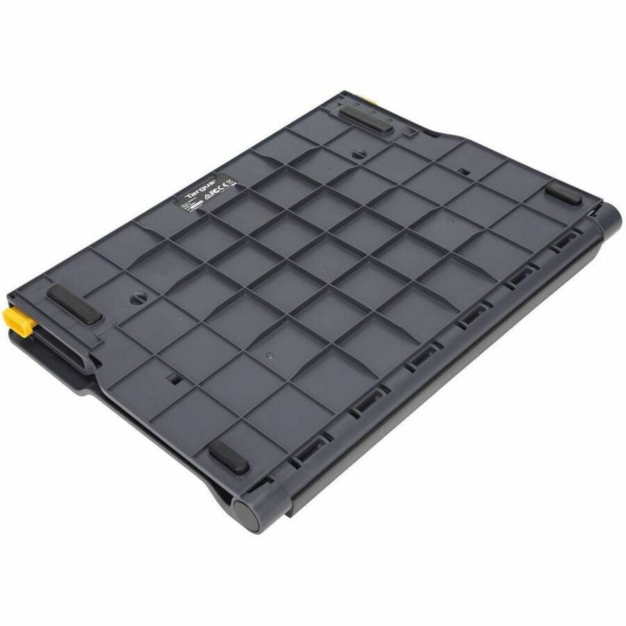 Alternate-Image6 Image for Targus 17" Chill Mat+ with 4-port Hub