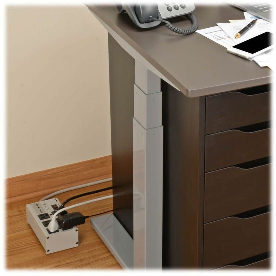 Alternate-Image3 Image for Eaton Tripp Lite Series Isobar 6-Outlet Surge Protector, 6 ft. Cord with Right-Angle Plug, 3330 Joules, Diagnostic LEDs, Metal Housing