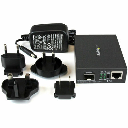 Alternate-Image3 Image for StarTech.com Gigabit Ethernet Fiber Media Converter with Open SFP Slot - Supports 10/100/1000 Networks