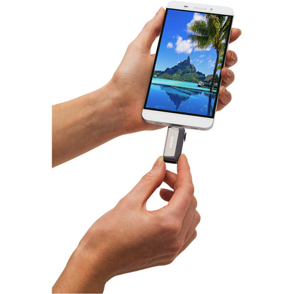 Life-Style Image for SanDisk Ultra Dual Drive USB TYPE-C - 128GB