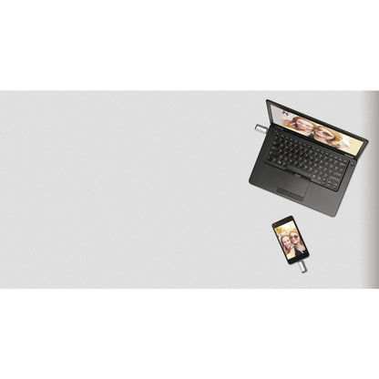 Life-Style Image for SanDisk Ultra Dual Drive USB TYPE-C - 64GB
