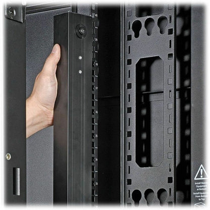 Alternate-Image4 Image for Eaton 1.9kW Single-Phase Switched PDU - LX Interface, 120V Outlets (24 5-15/20R), 10 ft. (3.05 m) Cord with L5-20P, 0U, TAA