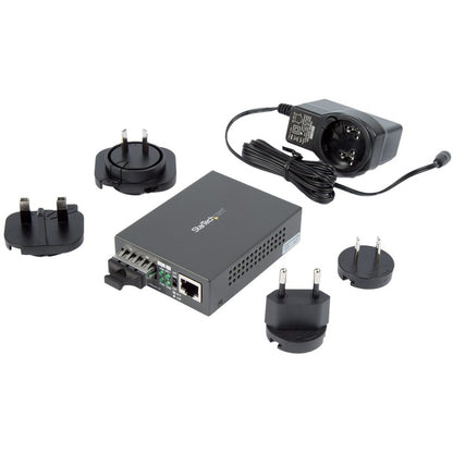 Alternate-Image4 Image for StarTech.com Single Mode SC Fiber Ethernet Media Converter - 1000BASE-LX Gigabit Fiber Optic to Copper Bridge - 10/100/1000 Network 10km