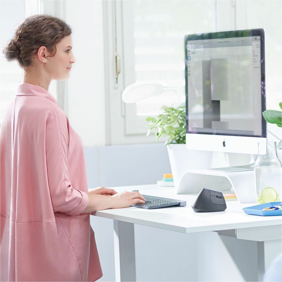 Alternate-Image9 Image for Logitech MX Vertical Wireless Mouse - Ergonomic Design Reduces Muscle Strain, Rechargeable, Graphite