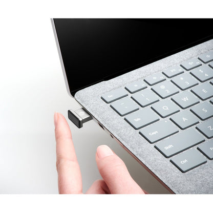 Alternate-Image1 Image for Kensington VeriMark Fingerprint Reader
