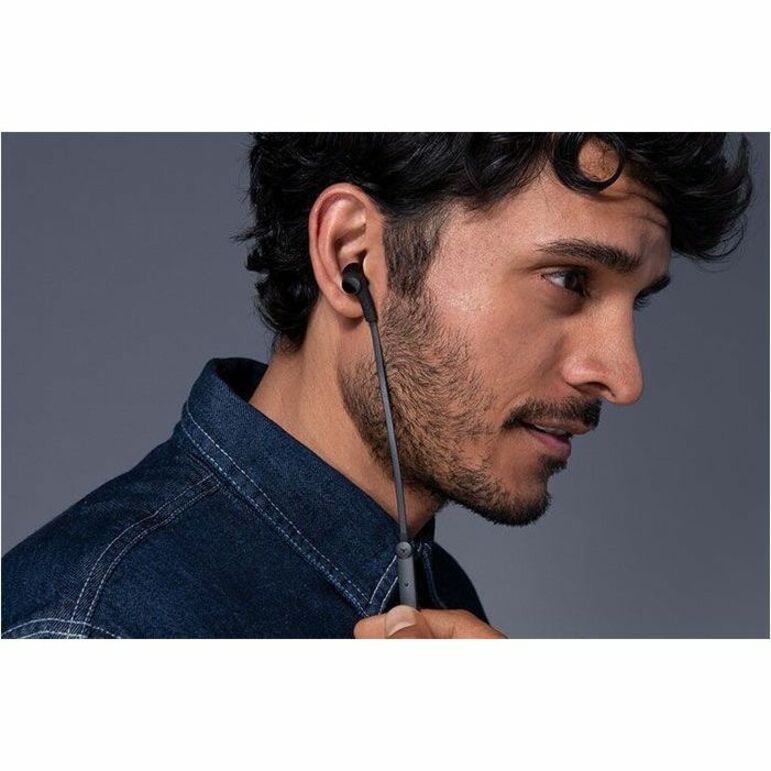 Life-Style Image for Belkin SoundForm Wired Earbuds with USB-C Connector