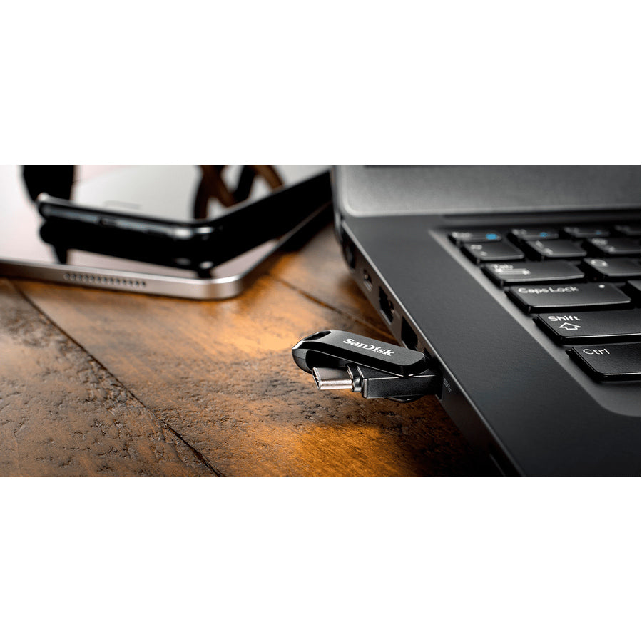 Life-Style Image for SanDisk Ultra Dual Drive Go USB Type-C 128GB