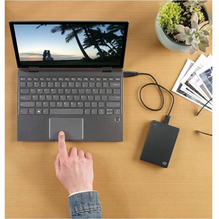Alternate-Image6 Image for Seagate STGX1000400 1 TB Portable Hard Drive - External
