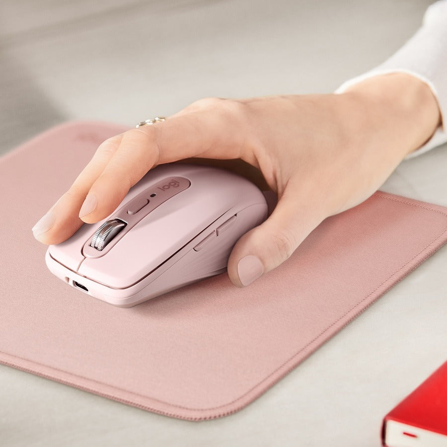Alternate-Image1 Image for Logitech Studio Series Mouse Pad