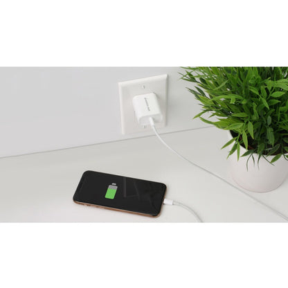 Alternate-Image4 Image for IOGEAR 20W USB-C Smartphone Charger