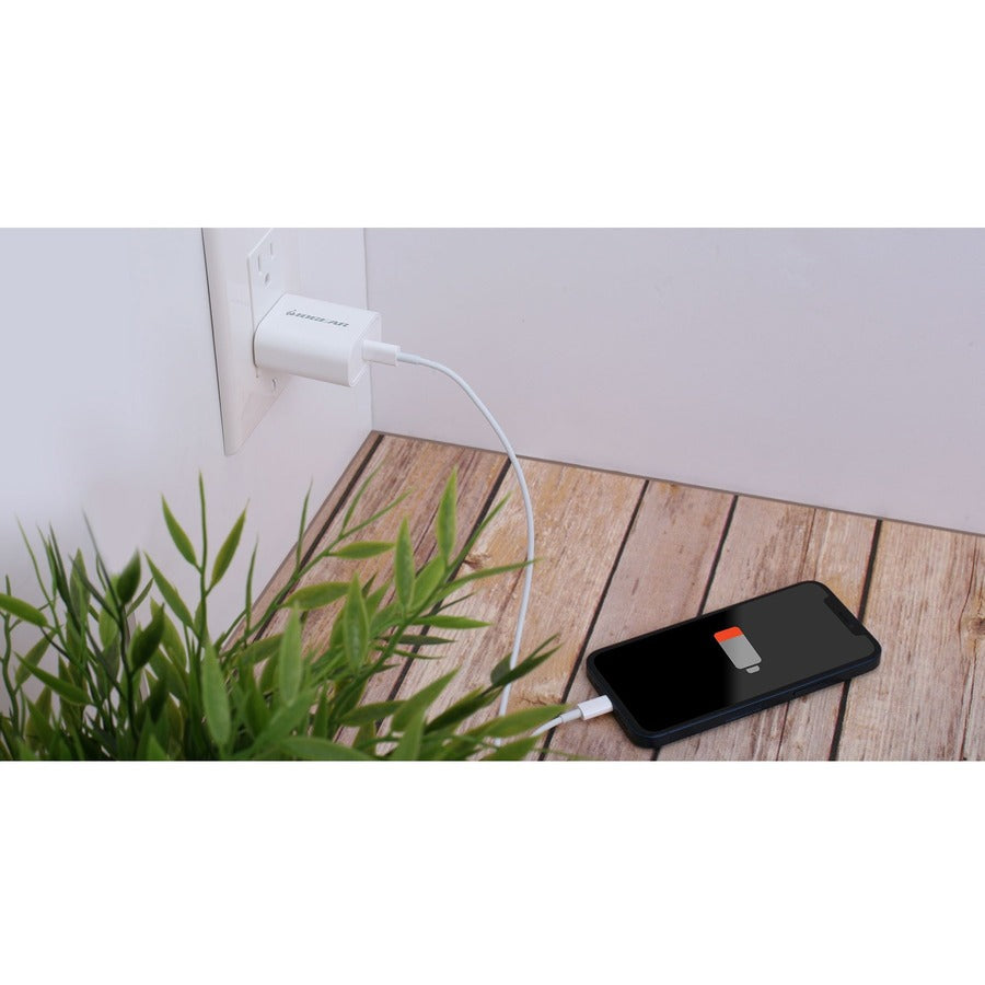 Alternate-Image5 Image for IOGEAR 20W USB-C Smartphone Charger