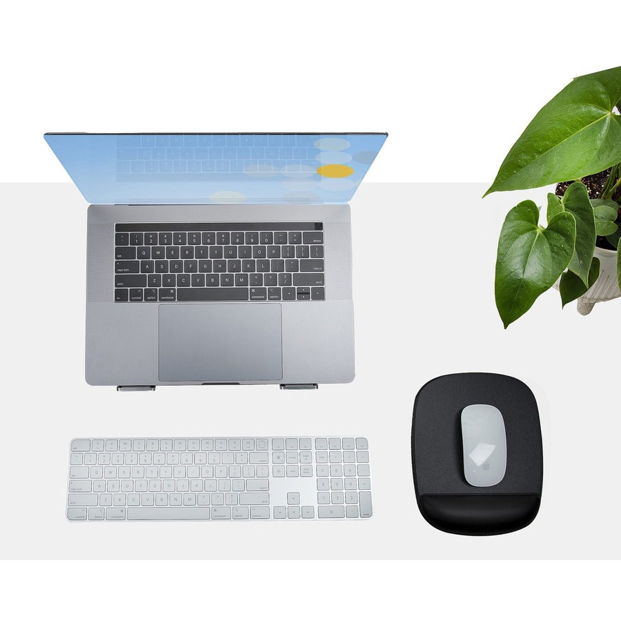 Alternate-Image5 Image for StarTech.com Mouse Pad with Hand rest, 6.7x7.1x 0.8in (17x18x2cm), Ergonomic Mouse Pad w/ Wrist Support, Non-Slip PU Base, Gel Mouse Pad