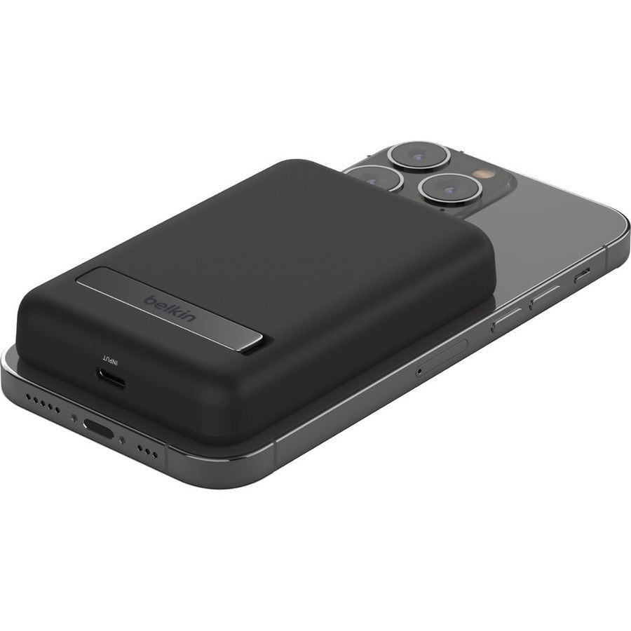 Alternate-Image4 Image for Belkin BoostCharge Magnetic Wireless Power Bank 5K + Stand