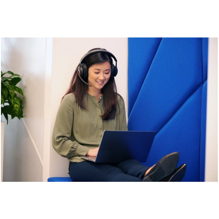 Life-Style Image for Kensington H3000 Bluetooth Over-Ear Headset