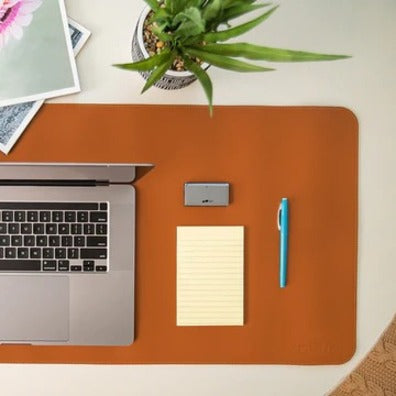 Alternate-Image2 Image for Mobile Pixels Desk Mat (Oak Brown)