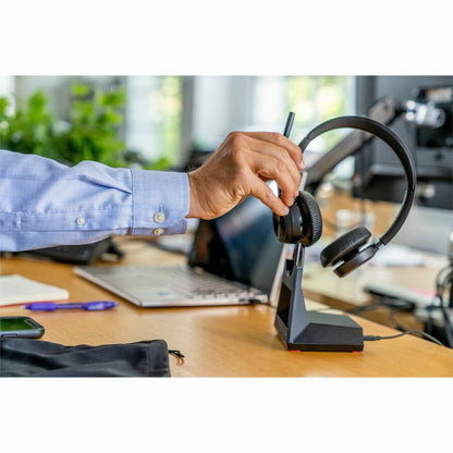 Alternate-Image3 Image for Poly Voyager 4320-M Microsoft Teams Certified USB-A Headset