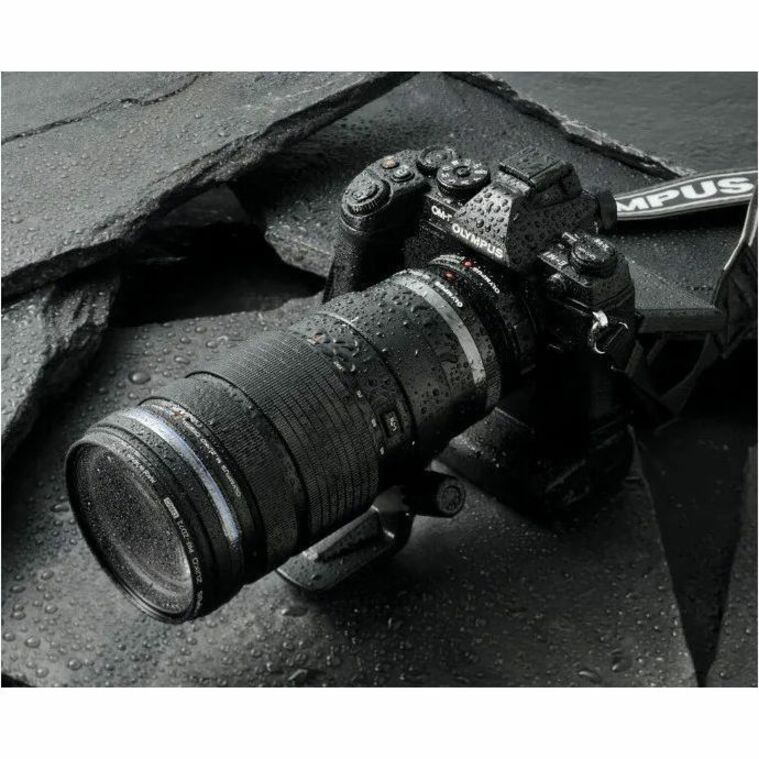 Alternate-Image2 Image for Om System M.ZUIKO DIGITAL - 40 mm to 150 mm - f/22 - f/2.8 - Varifocal Lens