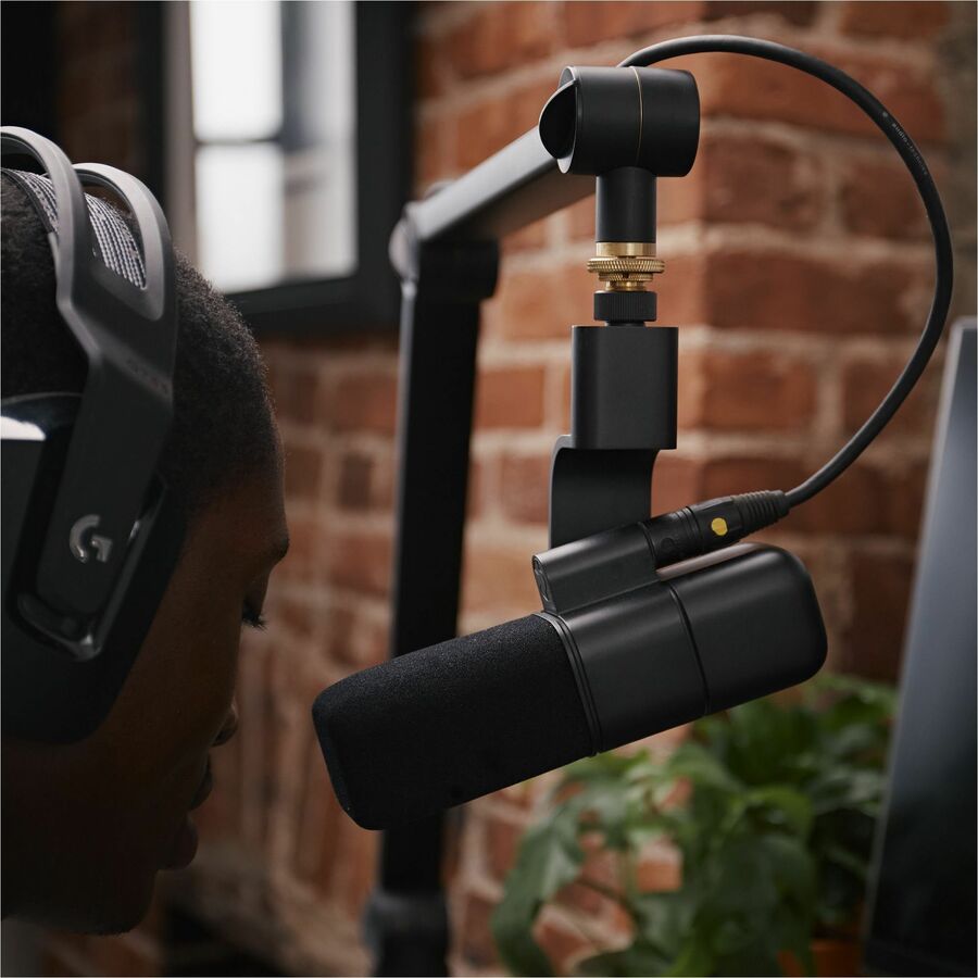 Alternate-Image1 Image for Logitech G Compass Desktop Boom Arm