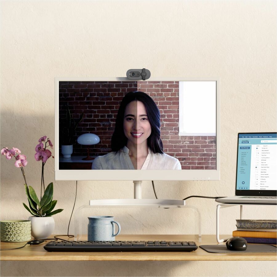 Alternate-Image1 Image for Logitech BRIO 100 Webcam - 2 Megapixel - 30 fps - Graphite - USB Type A