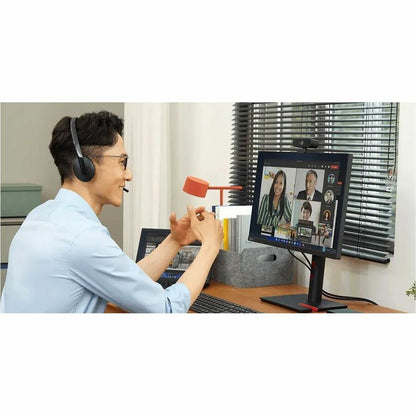 Life-Style Image for Lenovo Wired ANC Headset Gen 2 (Teams)