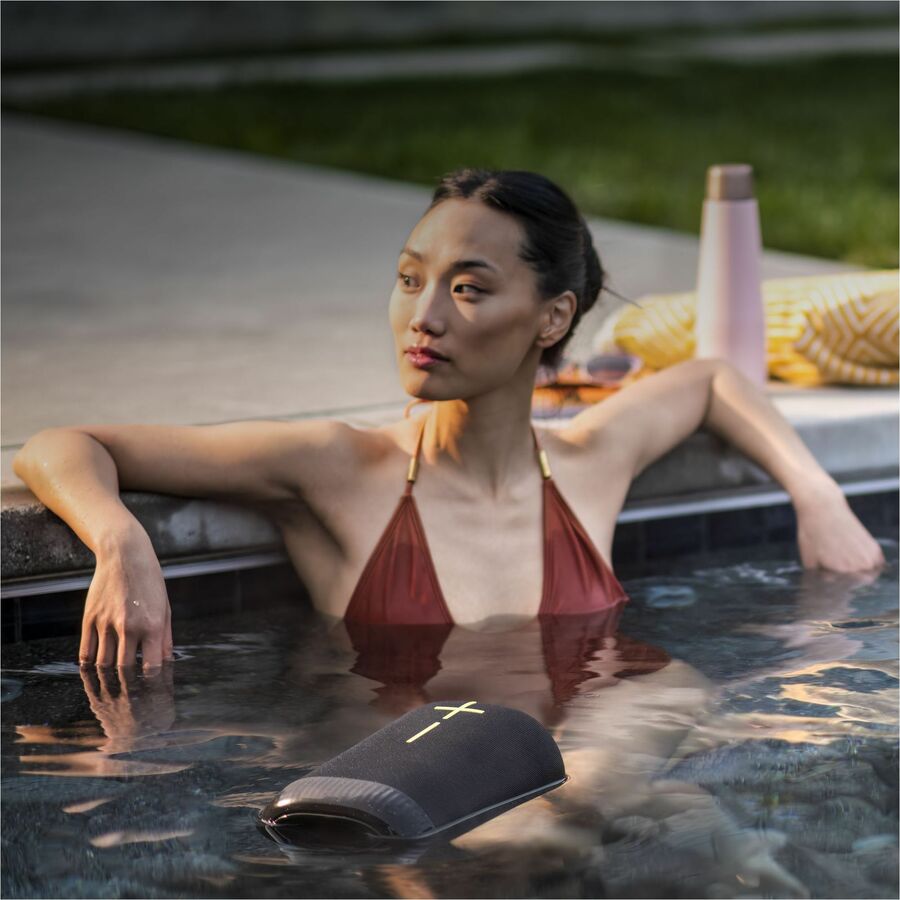 Alternate-Image5 Image for Ultimate Ears EPICBOOM Portable Bluetooth Speaker System - Black