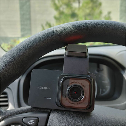 Life-Style Image for GekoGear Orbit 1120 1080P HD Dash Cam