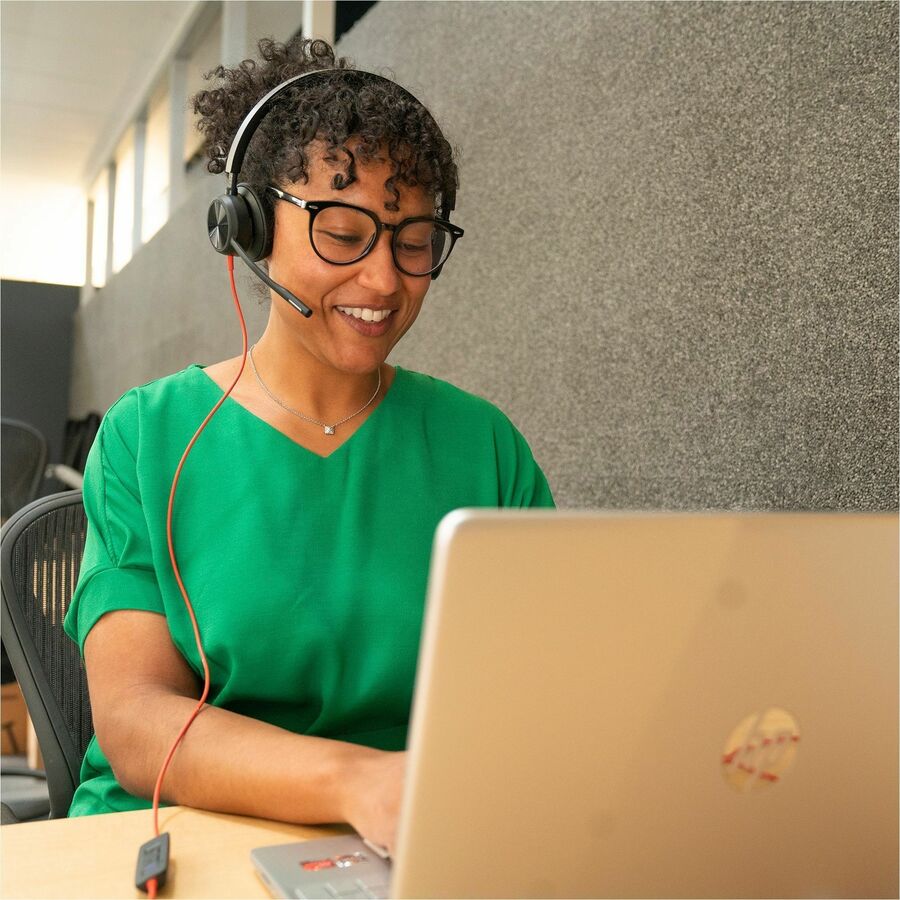 Alternate-Image5 Image for Poly Blackwire 8225 Stereo Microsoft Teams Certified USB-C Headset + USB-C/A Adapter