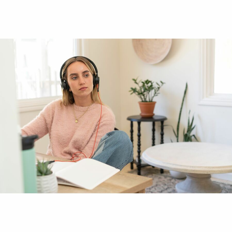 Alternate-Image3 Image for Poly Blackwire 8225 Stereo Microsoft Teams Certified USB-C Headset + USB-C/A Adapter