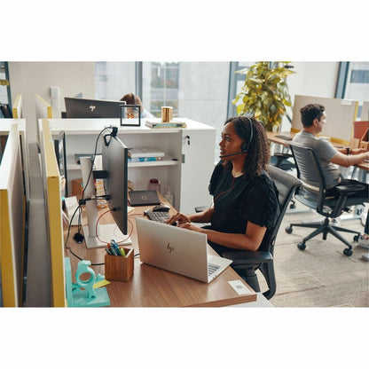 Alternate-Image2 Image for Poly Blackwire 3225 Stereo USB-C Headset + 3.5mm Plug + USB-C/A Adapter (Bulk)