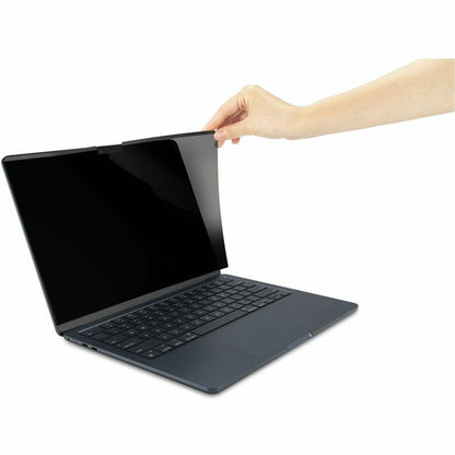 Alternate-Image2 Image for Kensington MagPro Elite Magnetic Privacy Screen Filter for Apple MacBook Air 15" (M2, 2023)