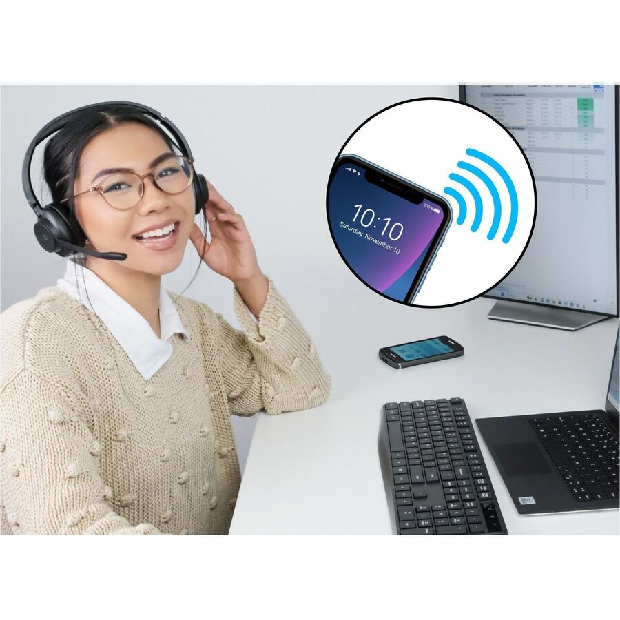 Life-Style Image for Cyber Acoustics CA Essential Wireless Headset