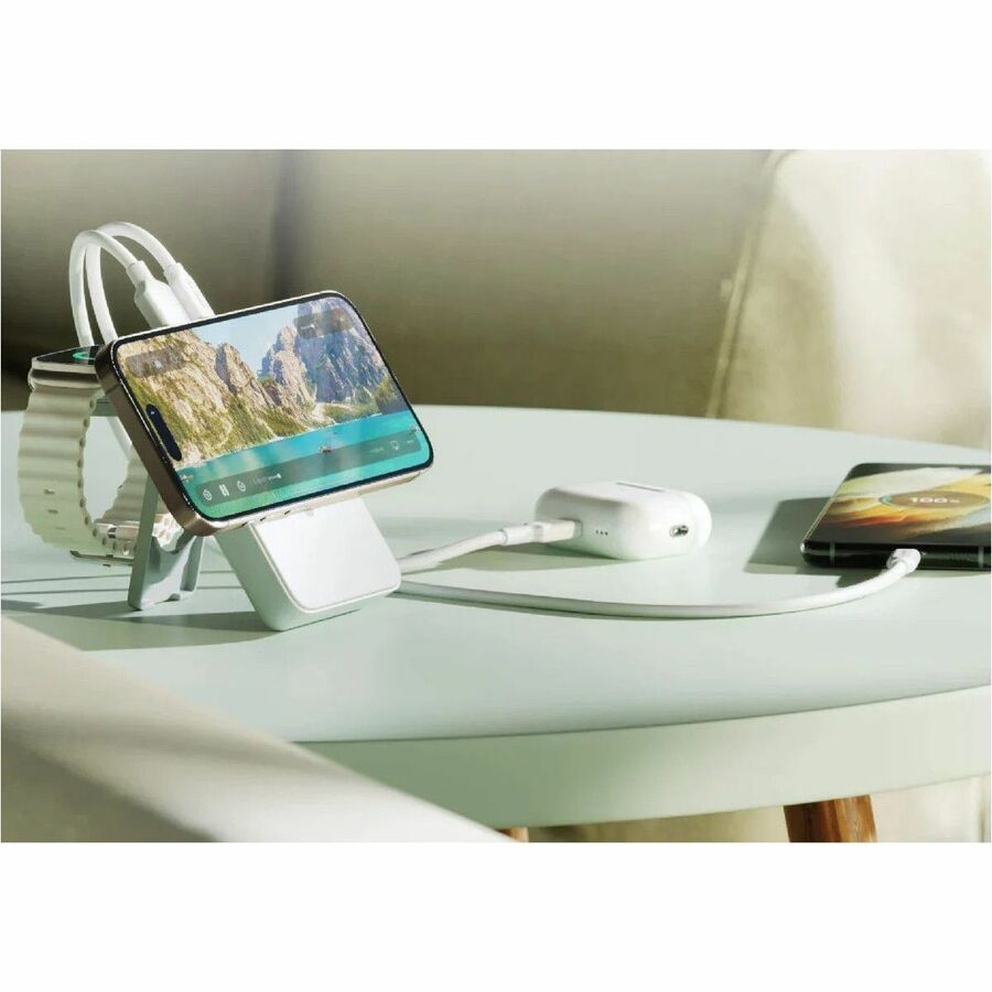 Alternate-Image4 Image for Alogic Lift 4-in-1 MagSafe Compatible Wireless Charging 10000mAh Power Bank
