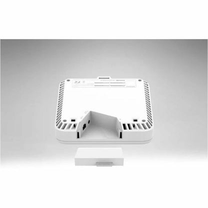 Alternate-Image6 Image for Netgear WBE750 Tri Band Wi-Fi 7 IEEE 802.11 a/b/g/n/ac/ax/be 18.40 Gbit/s Wireless Access Point