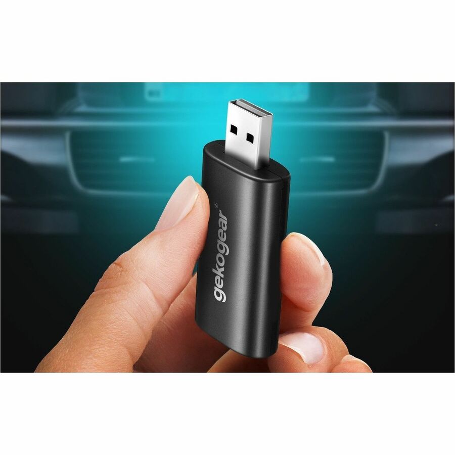 Life-Style Image for GekoGear Orbit A100 Bluetooth 5.0 Bluetooth Adapter for Smartphone