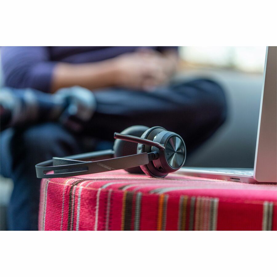 Life-Style Image for Poly Voyager Focus 2 Headset