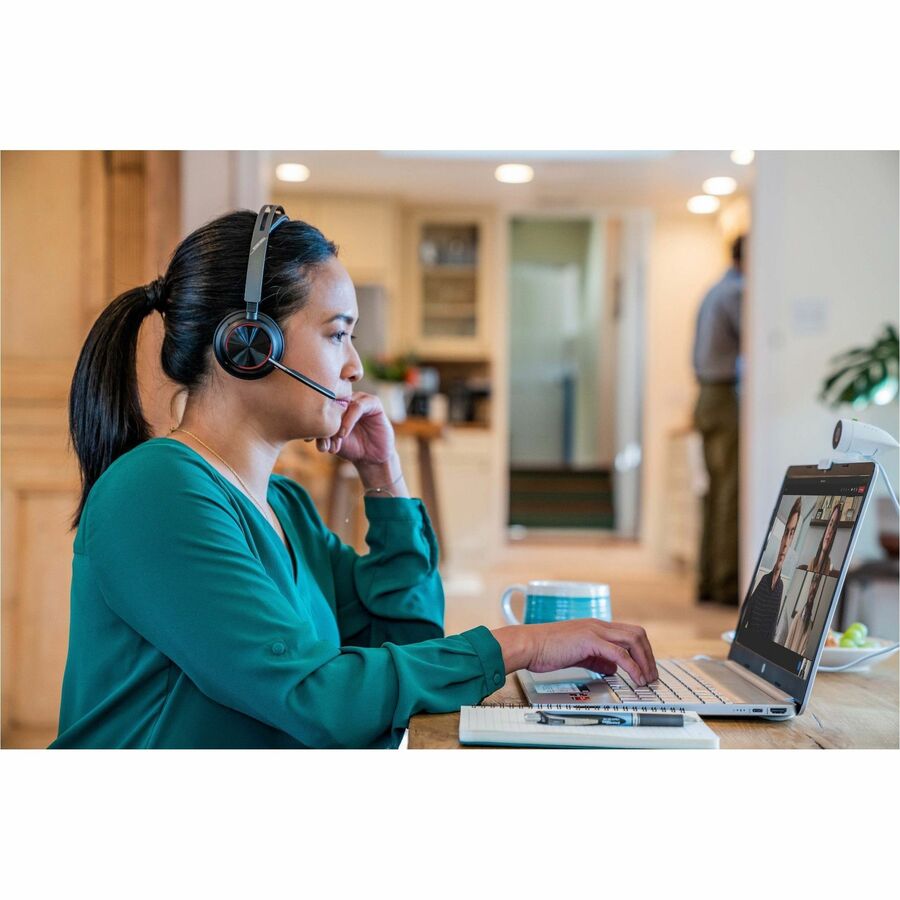 Alternate-Image3 Image for Poly Voyager Focus 2 USB-C-C Headset + USB-C/A Adapter TAA