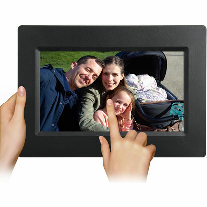 Life-Style Image for Supersonic 7" Smart Photo Frame