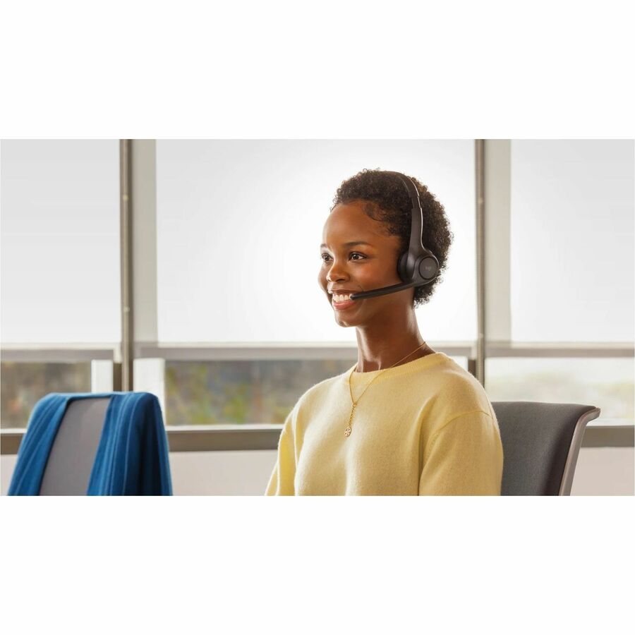Life-Style Image for Logitech Zone 305 for Business, Wireless Bluetooth Headset With Microphone, Native Bluetooth, for Microsoft Teams, Black